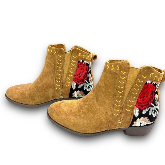 Woman’s Sz 9 Camel Booties Faux Suede Boho Floral Embroidered - Picture 3 of 10